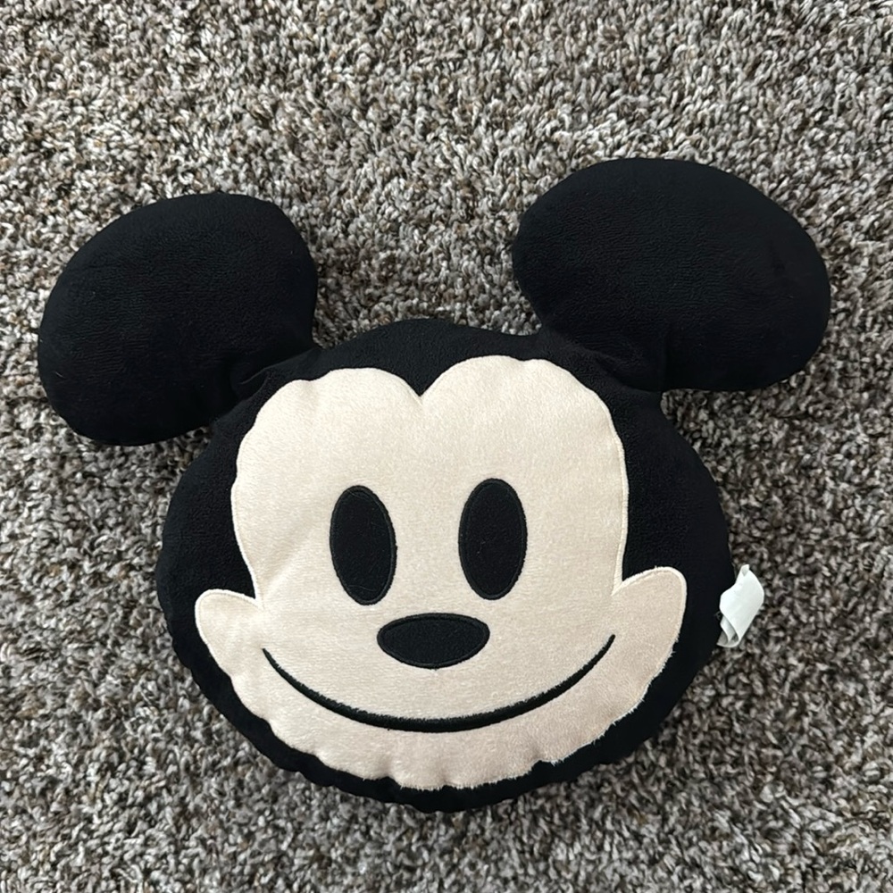 Disney emoji Mickey